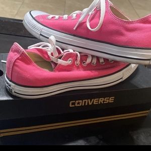 Pink Converse 💕